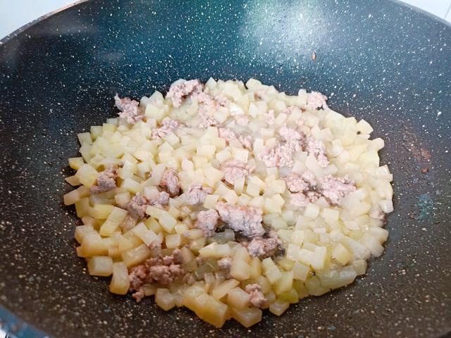 这菜9毛钱1斤，大鱼大肉都不如它，这种做法吃一次就念念不忘