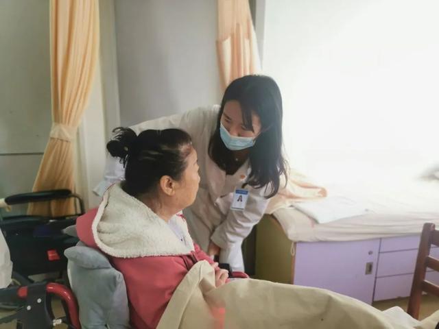 医务|这位90后的姑娘获得“2020年度全国最美医务社工”，她做了这些……