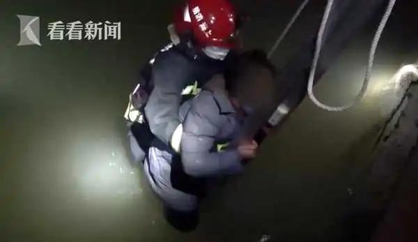 你的育儿经：崩溃！女子辅导儿子学习气得往河里冲?“不要救我，我真的太累了！”
