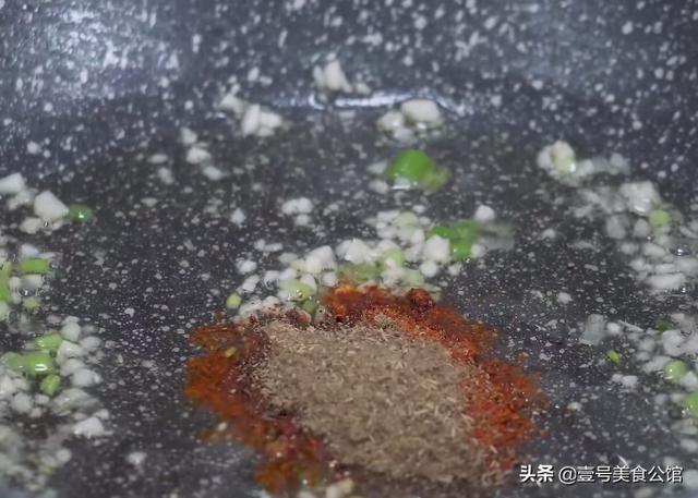 分享一款香辣酥皮土豆块，解馋好吃，营养美味，吃一次念念不忘