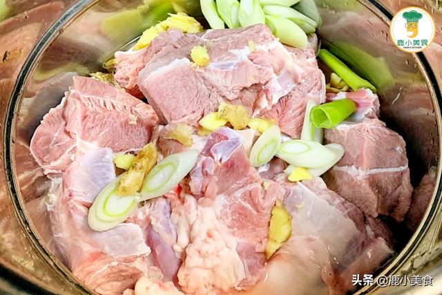 酱牛肉，只放“八角桂皮”不够香，掌握4个要点，肉酥筋软酱入味