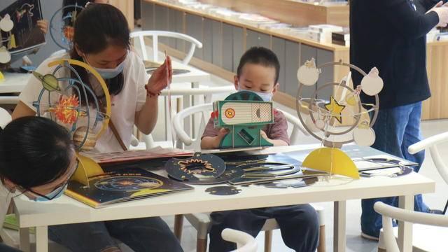 扬眼■近15万网友围观“童书不一样”看完直播只想赶紧“买买买”