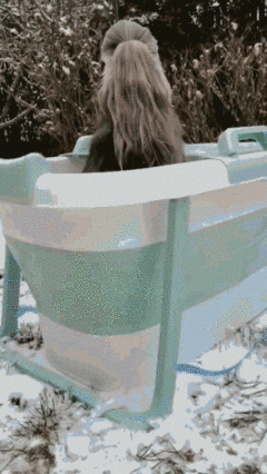 我们是来献艺的不是献身