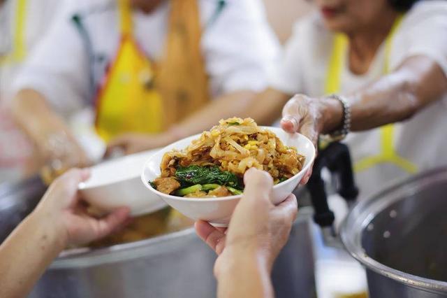 晚餐不吃，饿治百病？坚持不吃晚饭，真正的好处只有一个