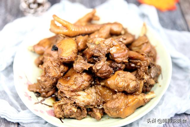 烧鸡块炖鸡汤，千万别焯水，大厨教你“2放1不放”，比饭店还香