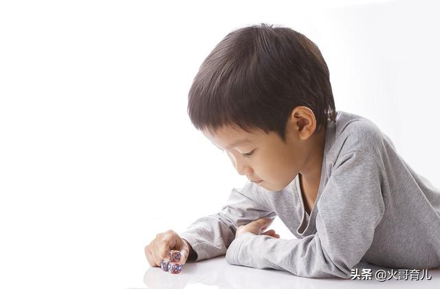 你的育儿经:在家不想出去玩,出去了又玩不够,总是和家长较劲的孩子并非故意