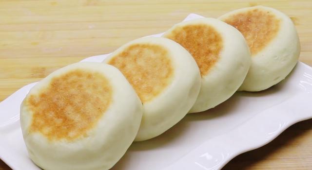 冬天发面太简单，教你一招，10分钟发满盆，包子馒头蓬松暄软香