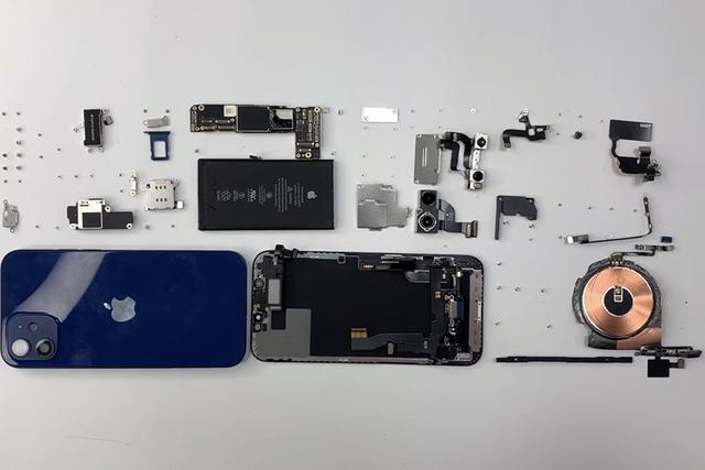 这就给拆了！苹果iPhone12内部啥样？电池、基带全曝光