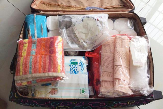 「天使宝贝」待产包都应该准备什么？这三类物品一个都不能少，产妇照着准备