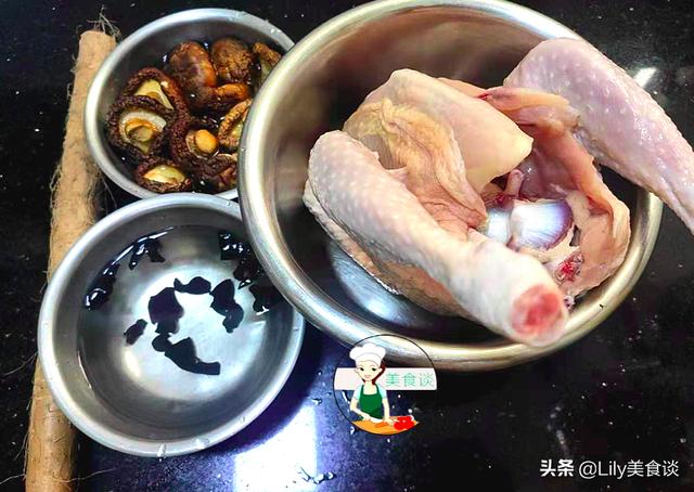 炖鸡肉时，多加“这三样”食材，鲜香营养，炖一锅大人孩子都爱吃