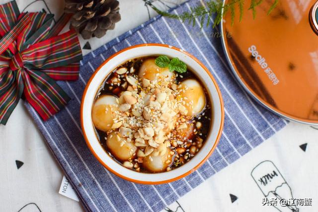 冬天特馋这美食，像汤圆又不是，朋友：才知道还可以这样吃