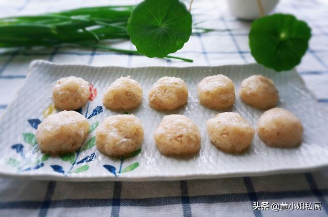 超级宝妈：进入春天，不吃肉也要吃这丸子汤，一周吃2次，宝宝长高个