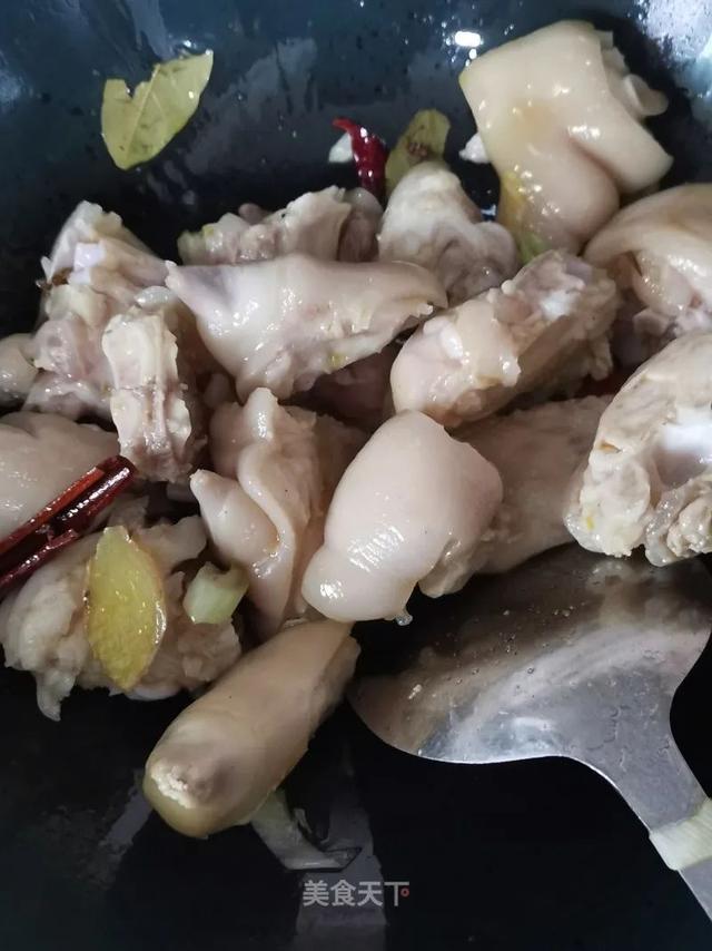猪蹄这样做，软而不烂，肥而不腻！香糯可口，入口即化！家人超爱吃