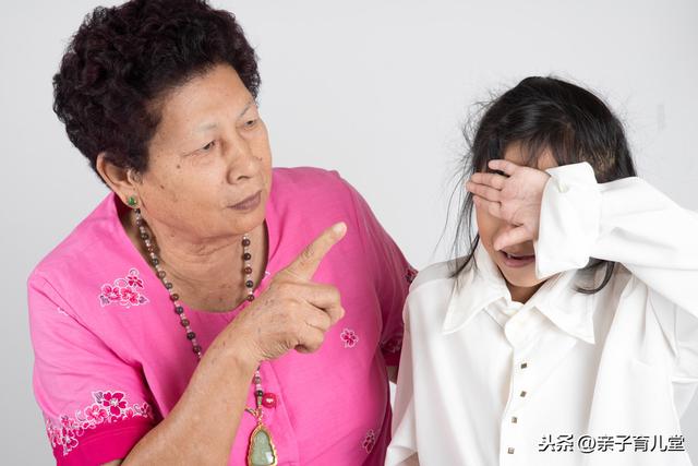 #超级宝妈#宅家上课的那些日子，有一种痛叫做“丈母娘育儿”，但愿你家没有