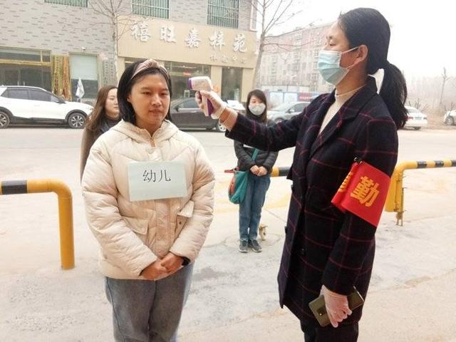 超级宝妈@时刻准备，静等归来！天桥桑梓幼儿园开展疫情防控应急演练活动
