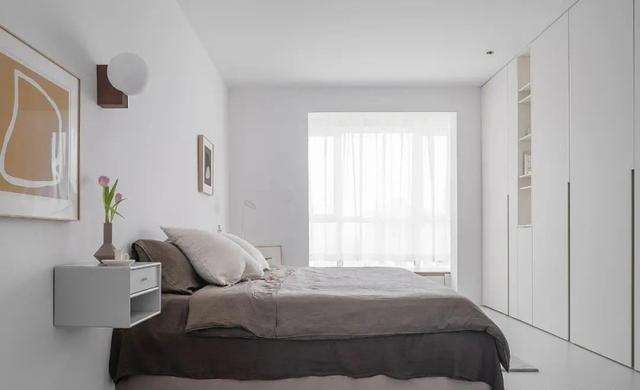 仅仅花了20万元，就把137平米的四居室装修的美轮美奂