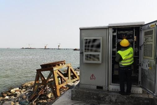 #新华网客户端#中国铁塔做好疫情防控稳步有序复工复产