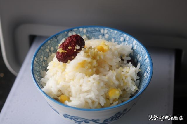 【超级宝妈】米饭别老直接煮，多加1步，营养低热量，不知不觉裙子穿回s码