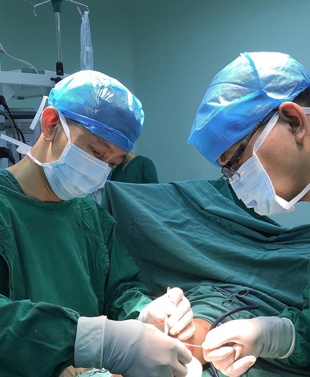 当选省级学术专委会副主委的他，为何扎根在东莞镇街医院工作？