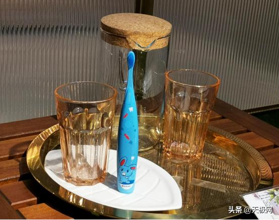 超级宝妈:智能Q趣童谣伴刷牙 佳洁士S7000K智能音乐儿童电动牙刷评测