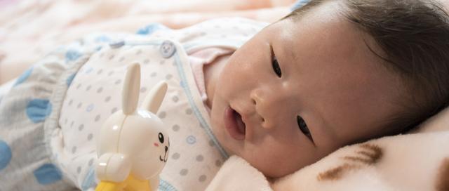 [你的育儿经]为什么给宝宝“过百天”？看百天宝宝的生长发育指标，变化真不小