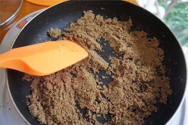 童年记忆，用面粉冲水喝，干香浓稠还“管饱，”以后不用做早餐了