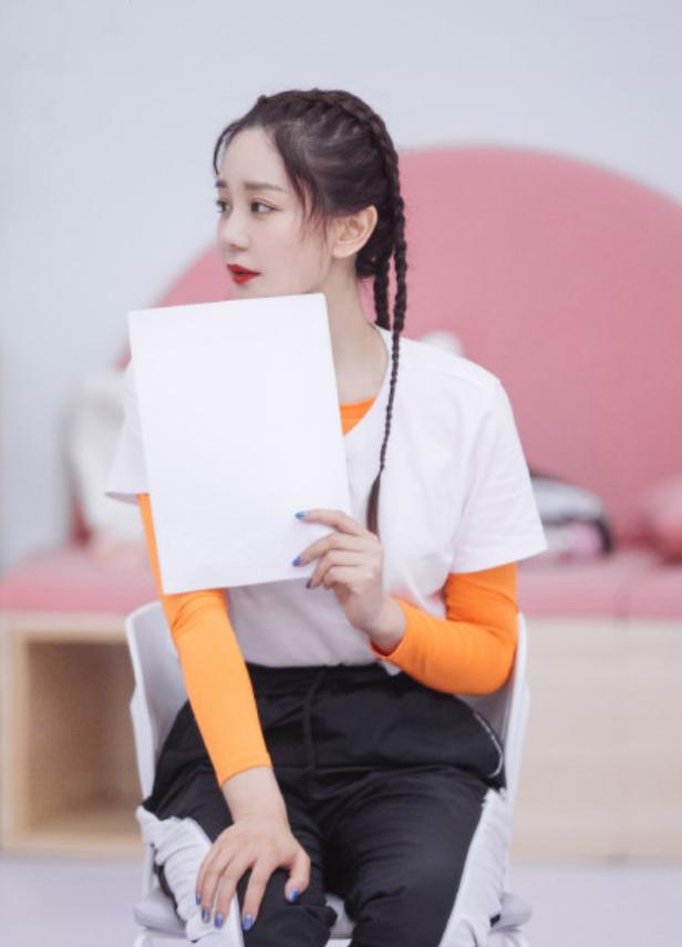 瓶的盖儿|海陆点赞diss黄圣依的言论，是故意还是手滑？姐姐们开始混战了吗