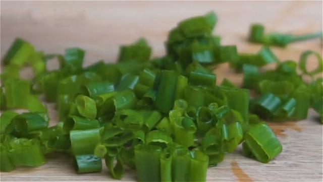 饭店卖25一份的卧蛋，教你在家做，成本不到6块钱，比蒸蛋简单