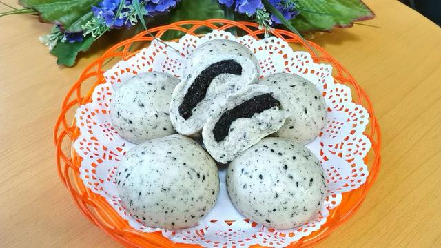 黑芝麻和面粉这样做，好吃营养还丰富，老少皆宜，制作还简单