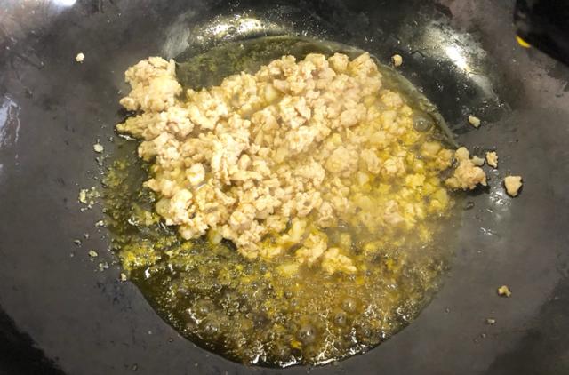 麻婆豆腐在家这么做，麻辣鲜香，不愧为下饭界“扛把子”