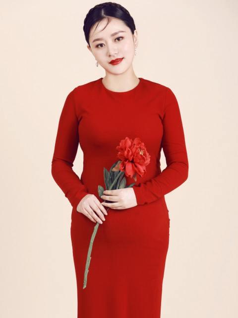 「超级宝妈」腆肚孕妇也是一道风景，腆着大肚子仍然风姿绰约！