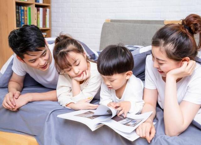 大眼睛的女孩|因为弟弟，你都受过多少委屈？看到网友的评论才知道不偏爱多重要