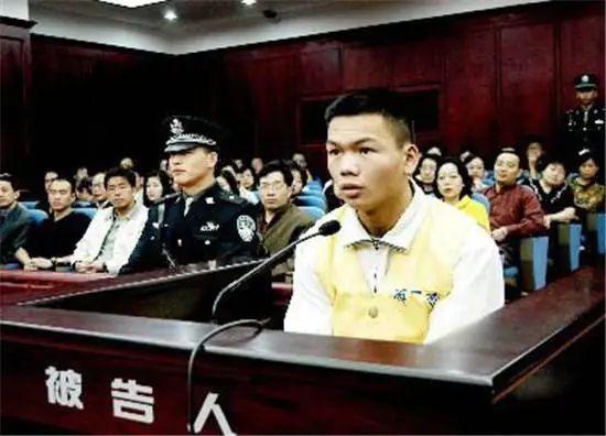 「超级宝妈」李玫瑾教授的育儿教育很火，但我不建议你们在看了