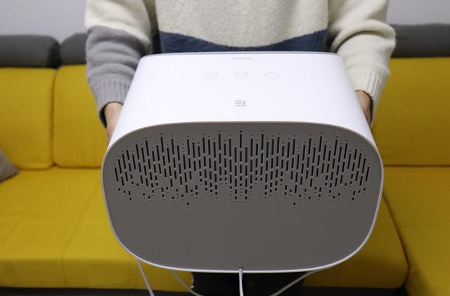 年轻人何必只泡枸杞，加上左点小仙智能蒸汽足浴盆会更舒爽