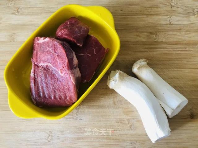 杏鲍菇牛肉粒：一口一块牛肉，真的太满足了