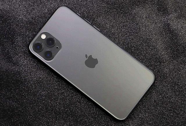 iPhone12 重现iPhone 7“信号门”，但库克沉默