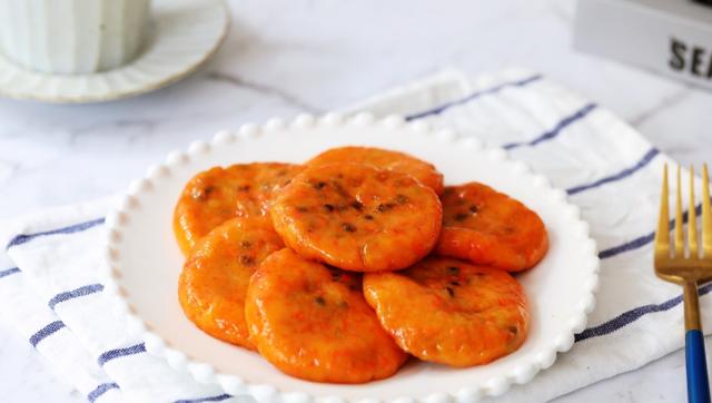 冬吃萝卜夏吃姜，早餐用它做成饼，好吃还营养