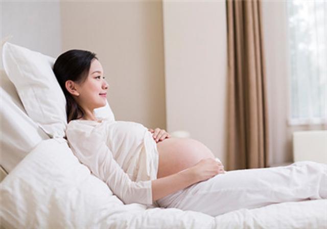 你的育儿经|“颜值最抗打产妇”火了，宫口开3指还能医院蹦迪，网友：我酸了