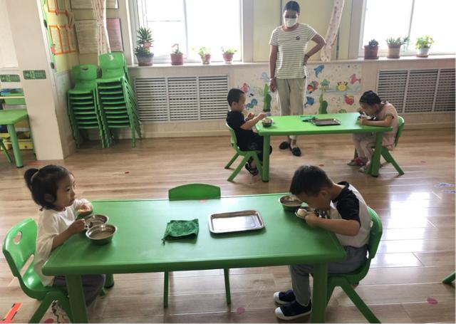 超级宝妈|“疫”别重逢，笑迎开学。一起来看一看今日复课的景象吧