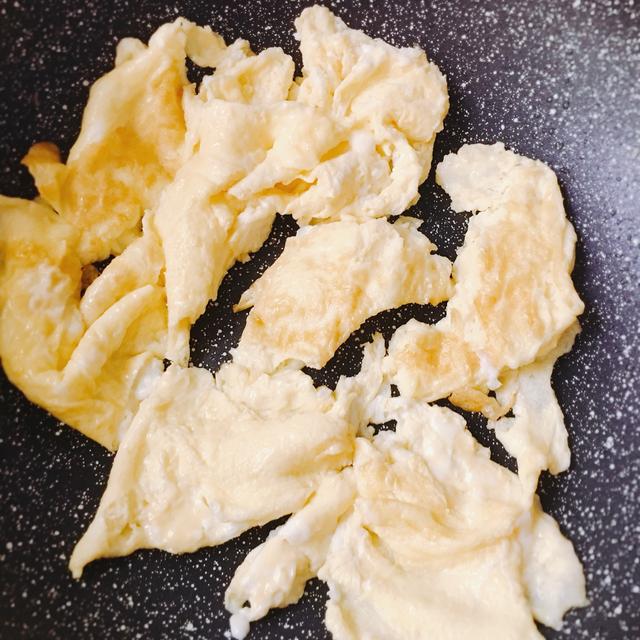 番茄炒蛋，很多人都把顺序弄错了，难怪鸡蛋不嫩易碎