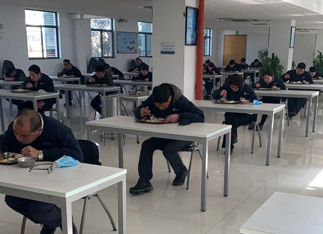 中国日报网@复工先“过关”：测体温、洗双手、戴口罩！杭州未来科技城第一批企业开工