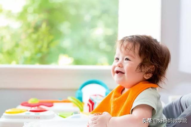 「你的育儿经」面对亲朋好友递给孩子的零食，接受还是拒绝？
