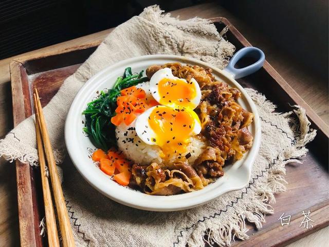 堪比吉野家的秘制肥牛饭，你一定要试试