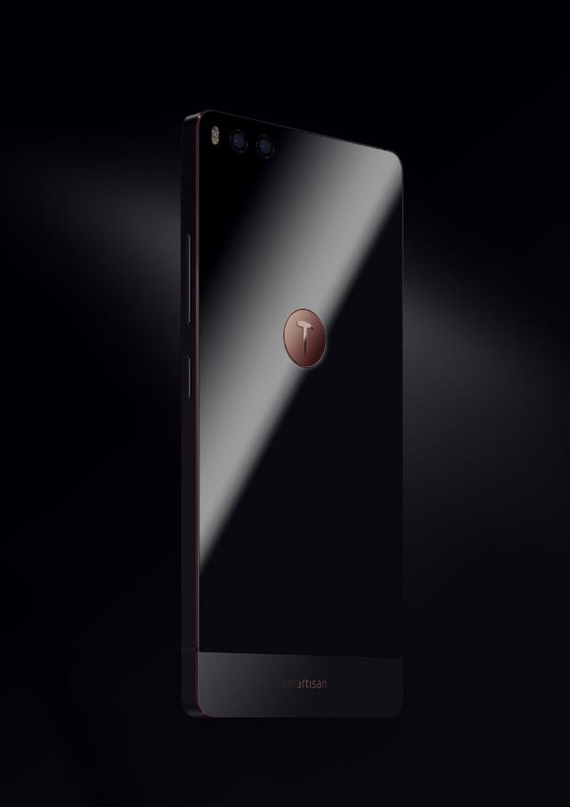 iPhone12的边框伤了罗永浩？同样的理念，2种不同的嘴脸