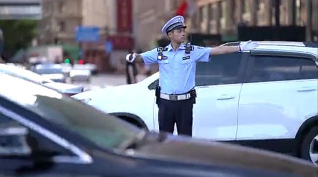 文汇网|警察故事｜父子俩的人生初见：那种感觉无与伦比……