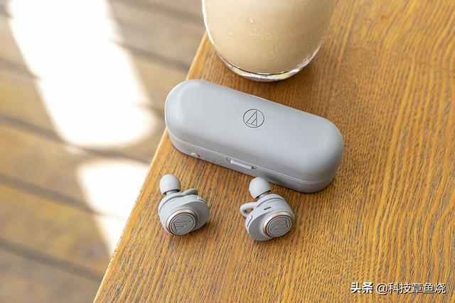 高品质真无线耳机上手，来自音频大厂的铁三角CKR7TW