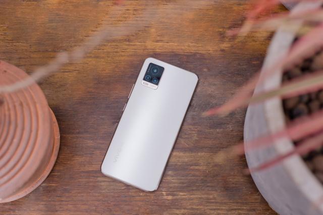 vivo S7全面评测，美颜无痕，自拍能力一流