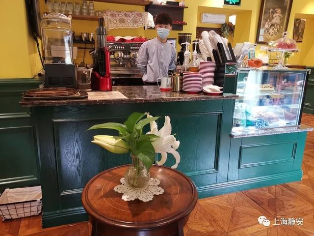 咖啡|富春小笼开咖啡店啦！老店跨界、阳光露台、咖啡蛋糕，潮