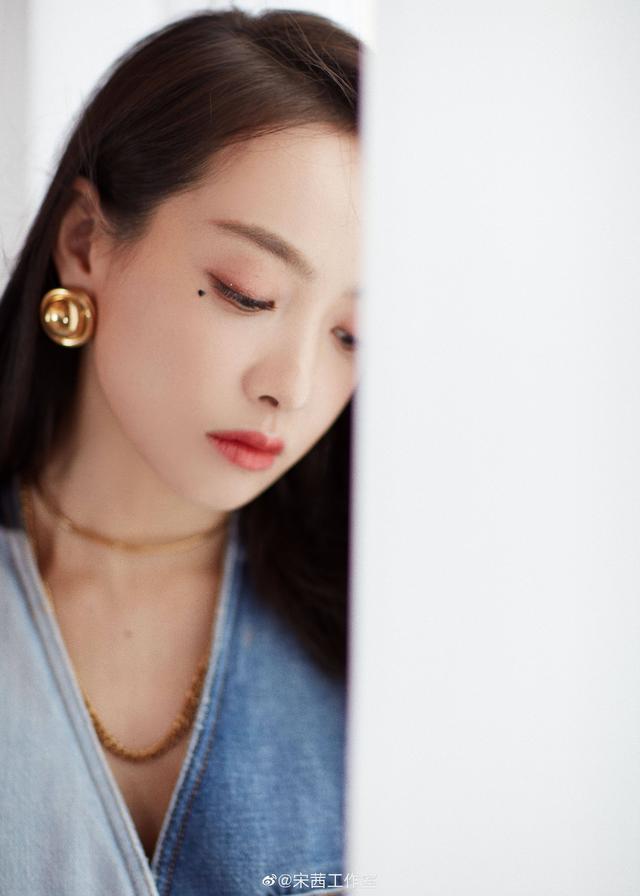 第五大道从当红女爱豆,到女团大教练,宋茜太太太励志了