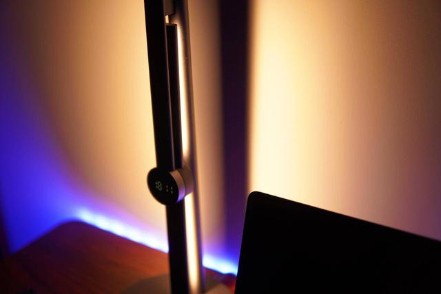 用光照亮书桌，让努力践行梦想，几光智能护眼台灯体验评测